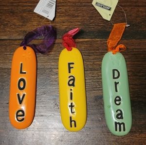 ♥️ 3/$25 Love Faith Dream Ceramic Hanging Decor